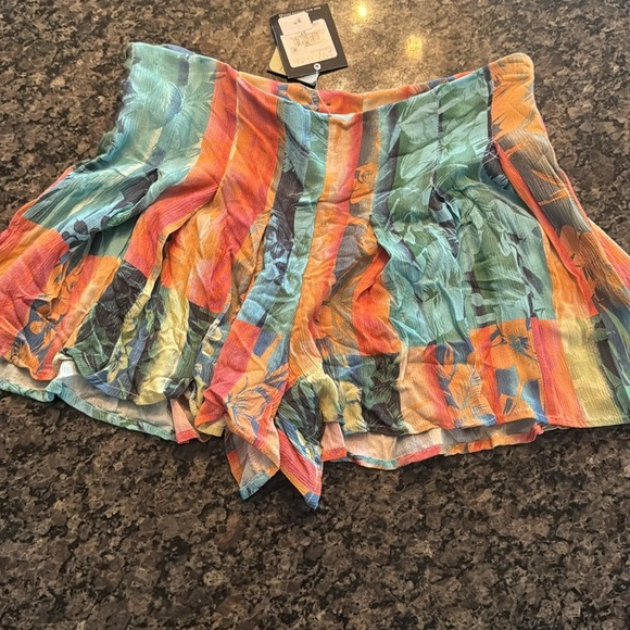 O’neill tropical heart flowy Women's Shorts NWT 27 - Picture 2 of 10